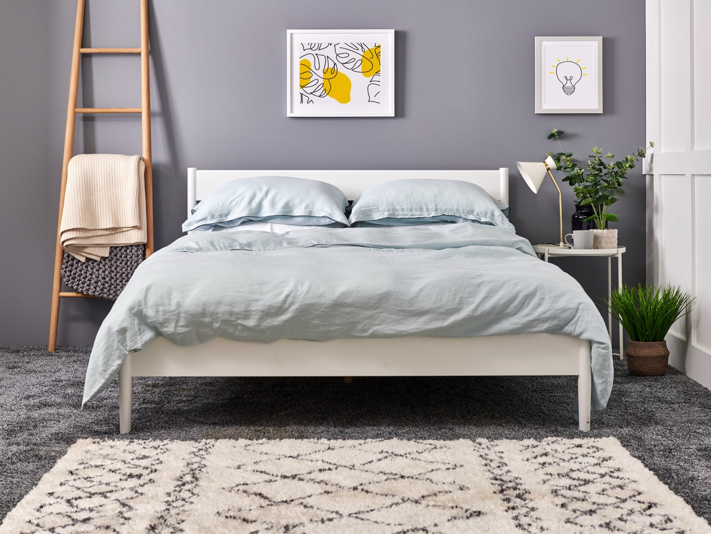 the minimal bed frame